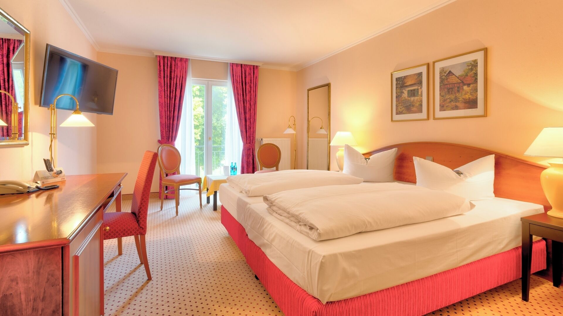 Habitación estándar (****) | Escritorio, wifi gratis y ropa de cama 