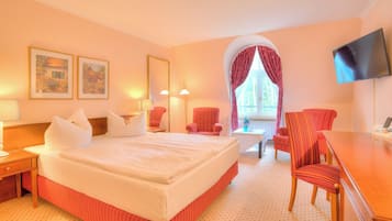 Desk, free WiFi, bed sheets