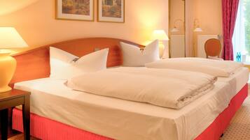 Schreibtisch, kostenloses WLAN, Bettwäsche