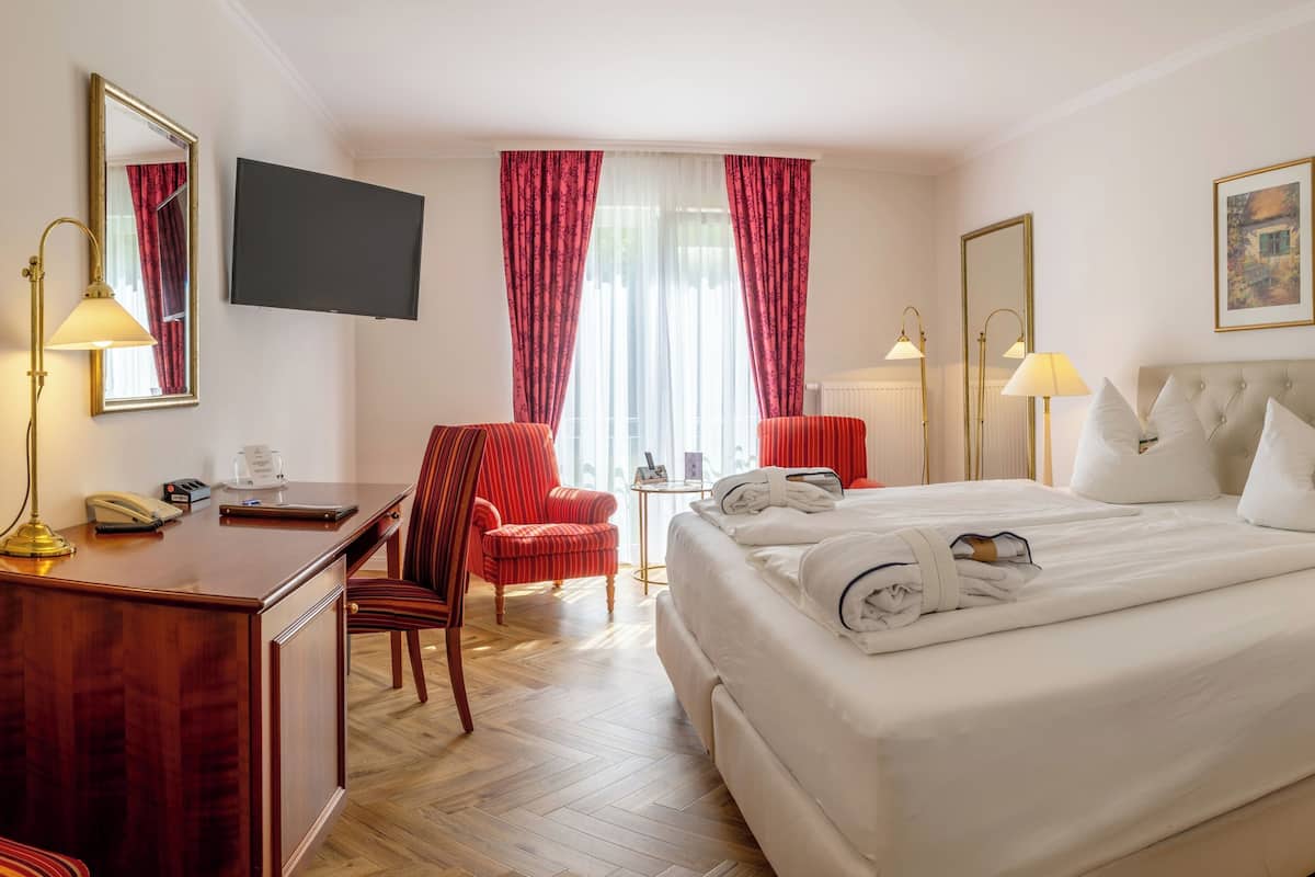 Desk, free WiFi, bed sheets