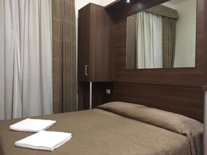 Standard Double or Twin Room, Private Bathroom | Premium bedding, in-room safe, desk, free WiFi - Best Location in Rome (Rome)