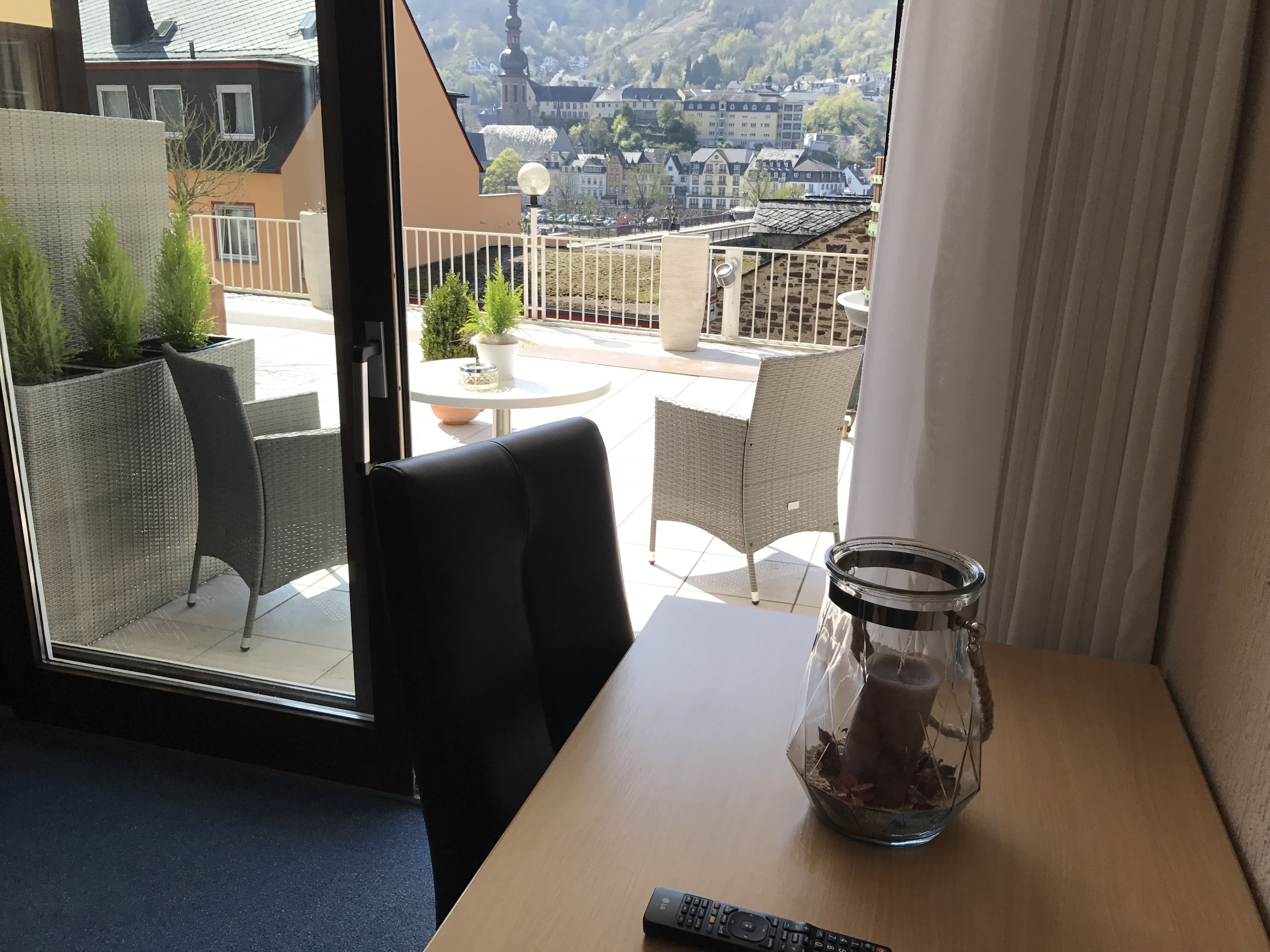 comfort double room, patio | city view