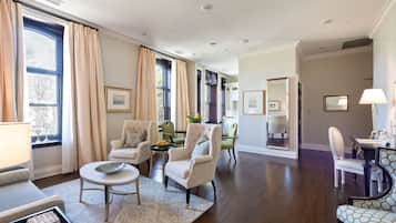 Apartment, 2 Bedrooms, 2 Bathrooms | Living area | TV, Netflix