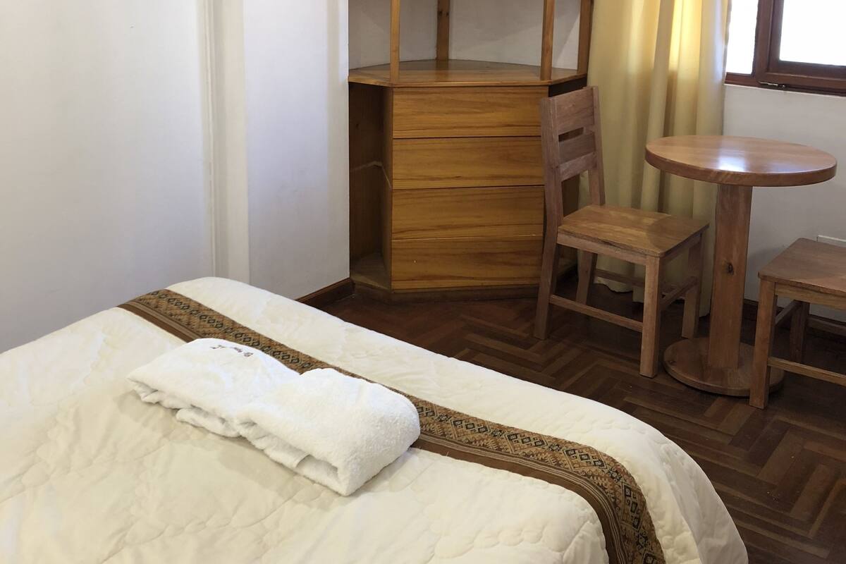 Habitación matrimonial con baño privado  | Iron/ironing board, free WiFi