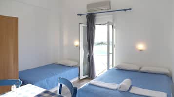 Estudio, habitaciones conectadas | Insonorización, tabla de planchar con plancha y cunas gratuitas