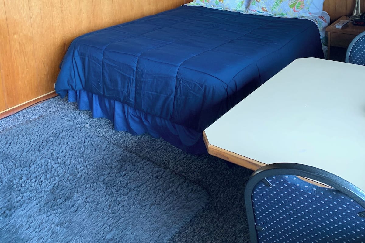 Habitación, 1 cama Queen size (#20) | 2 habitaciones, wifi gratis y ropa de cama
