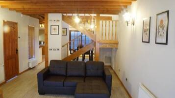 Standard Cottage, 3 Bedrooms | Living area | Flat-screen TV