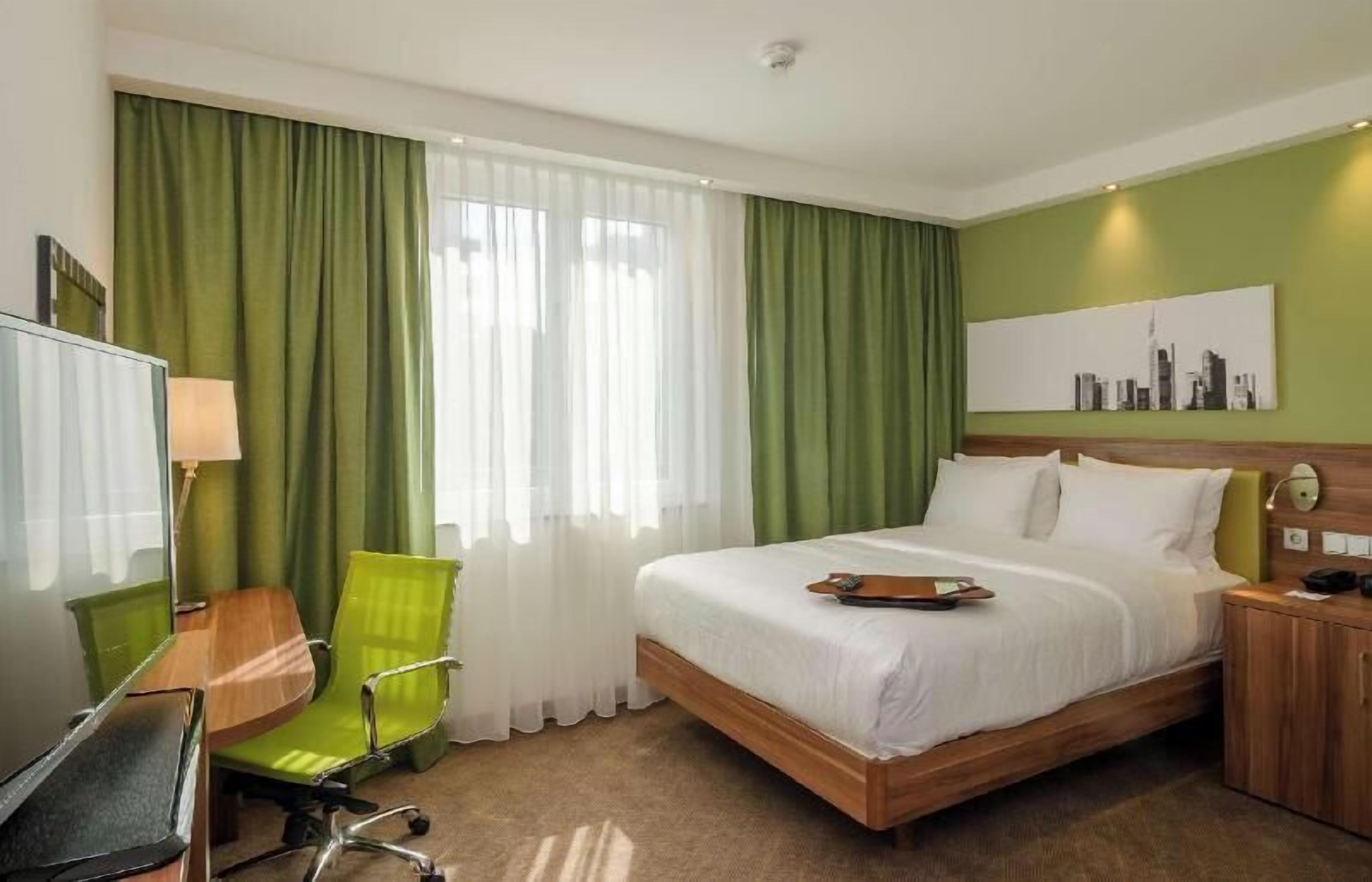 Hypo-allergenic bedding, in-room safe, desk, soundproofing