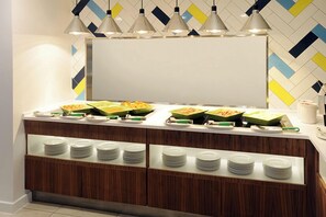 Petit déjeuner buffet compris tous les jours