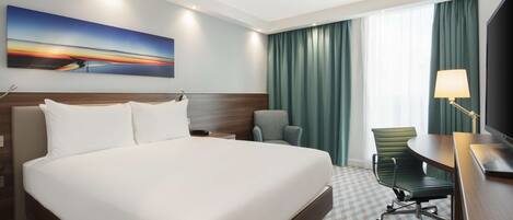 Hypo-allergenic bedding, in-room safe, desk, free cots/infant beds