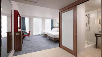 Hypo-allergenic bedding, in-room safe, desk, free cots/infant beds