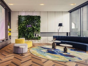 Bar (trong khuôn viên)