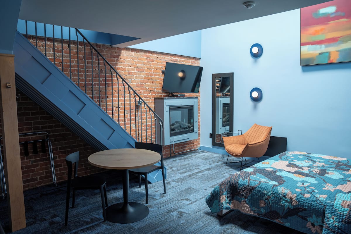 standard bi-level loft (1 king & 2 singles) | desk, iron/ironing board, free wifi, bed sheets