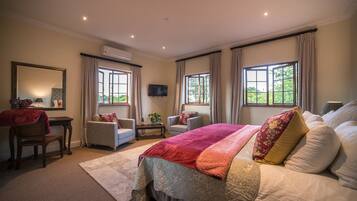 Deluxe Manor House Suites