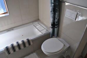 Bathroom - Wessels House Observatory (Cape Town)