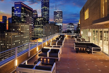 Le Meridien Houston Downtown