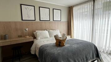 Apartment | 1 bedroom, in-room safe, desk, free WiFi