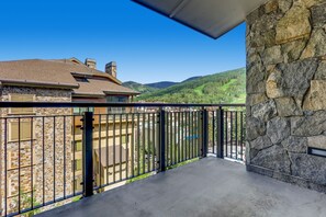 Premium-Apartment, 2 Schlafzimmer | Balkon