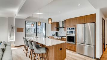 Premium Condo, 3 Bedrooms | Private kitchen
