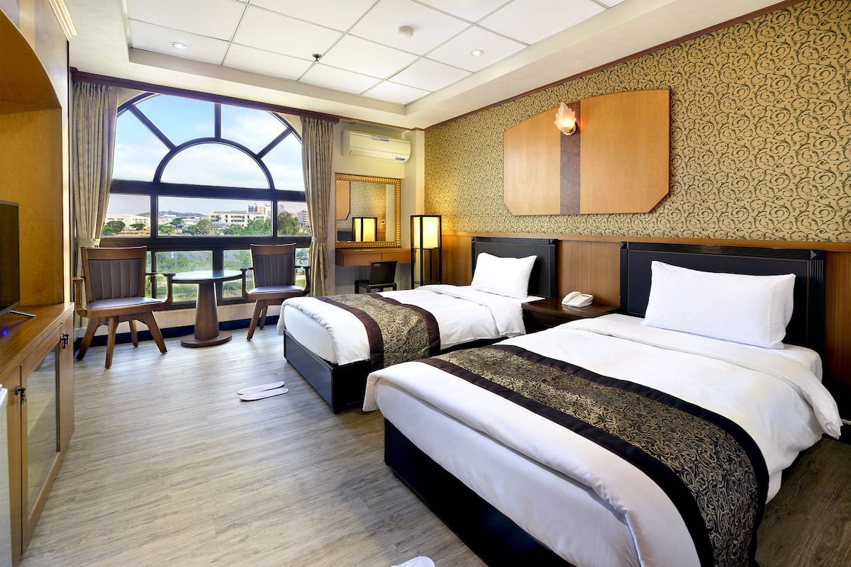 Standard Twin Room | Desk, blackout drapes, free WiFi