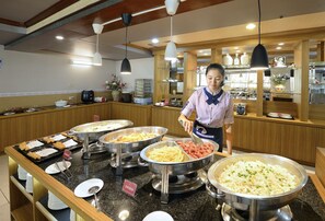 Free daily full breakfast - Jinsa Lakeside View Hotel (Jinsha)