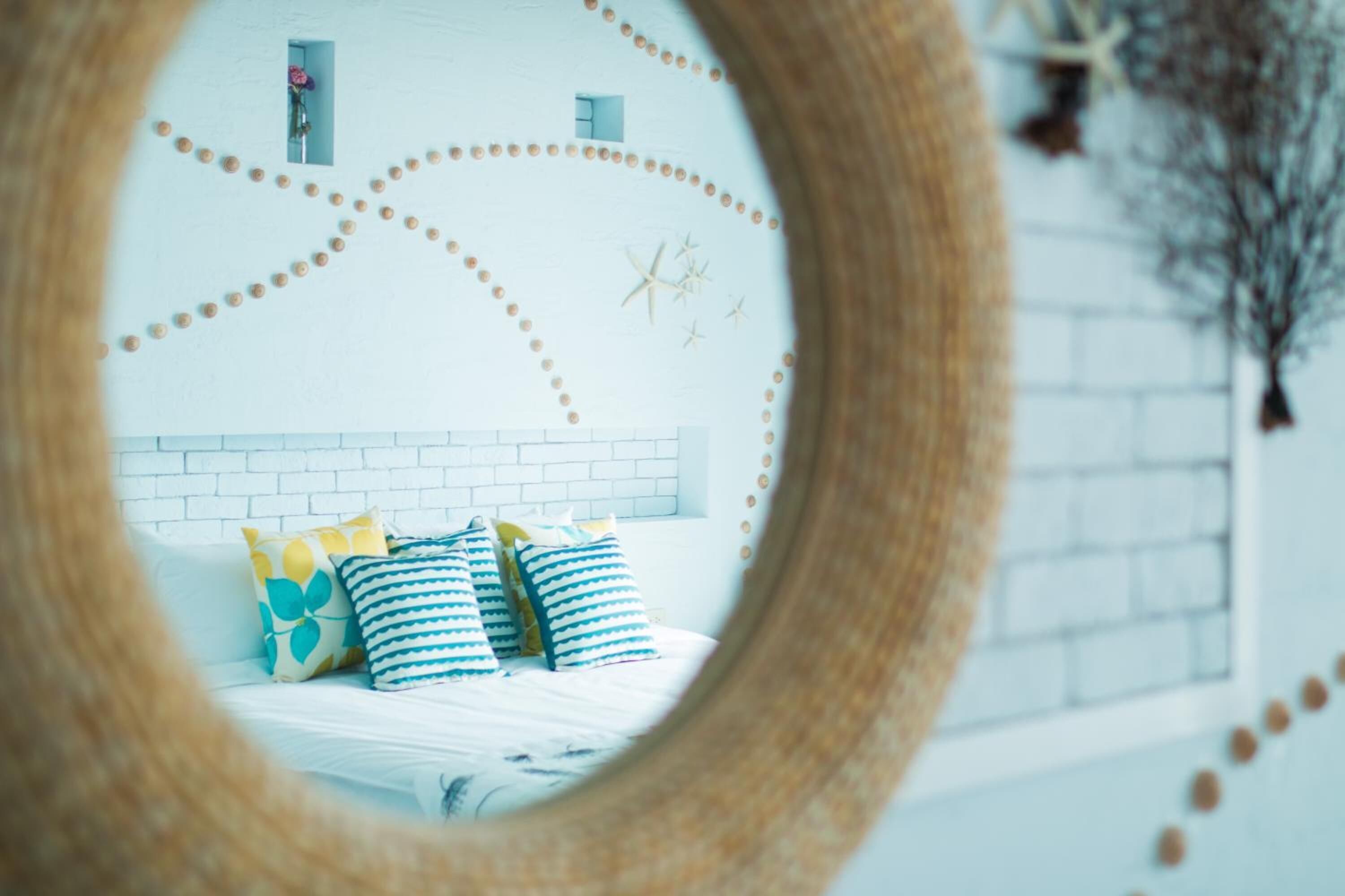 desk, soundproofing, free wifi, bed sheets