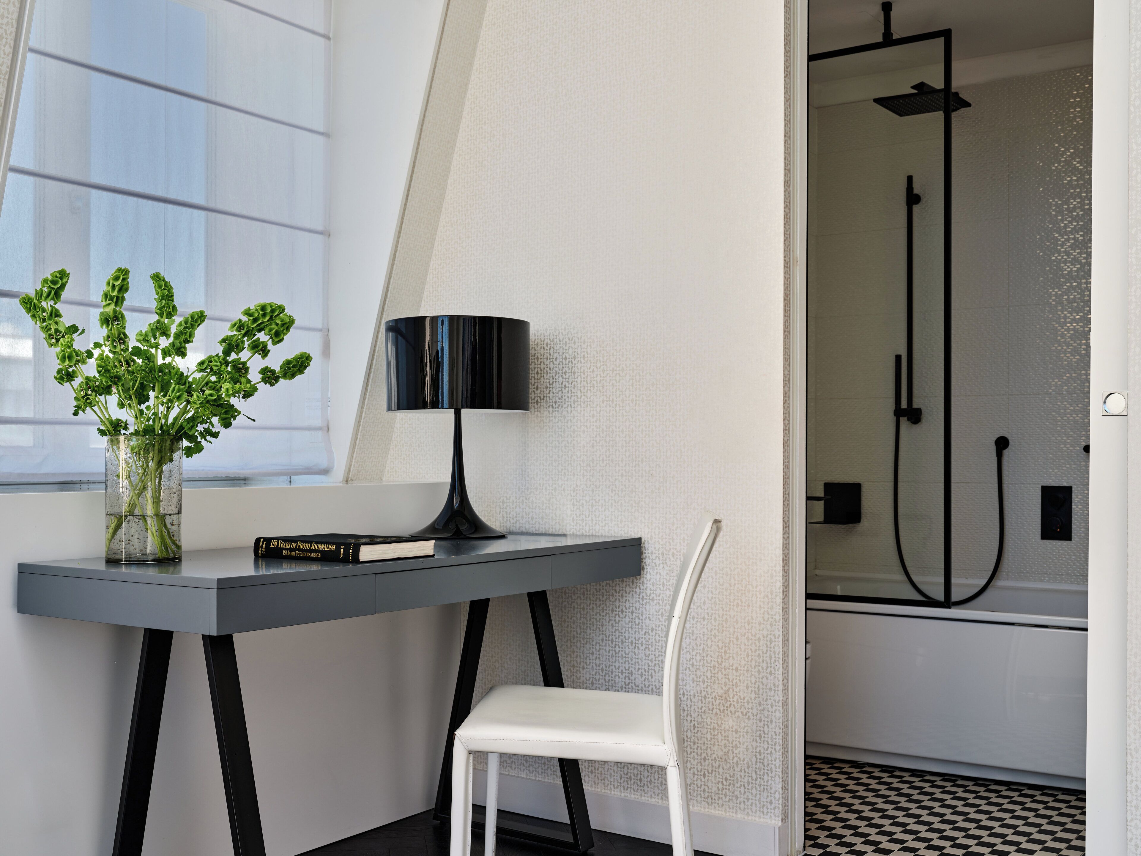 suite, 1 queen bed, city view | 1 bedroom, premium bedding, minibar, in-room safe