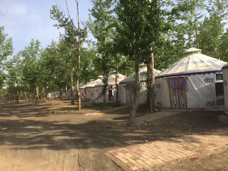 Exterior. Prairie Juhanxuan farm