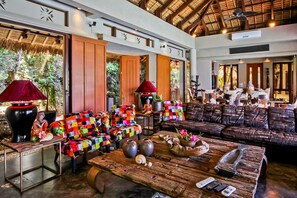 Interior - Den Pasar Nasog Villa (Malay)