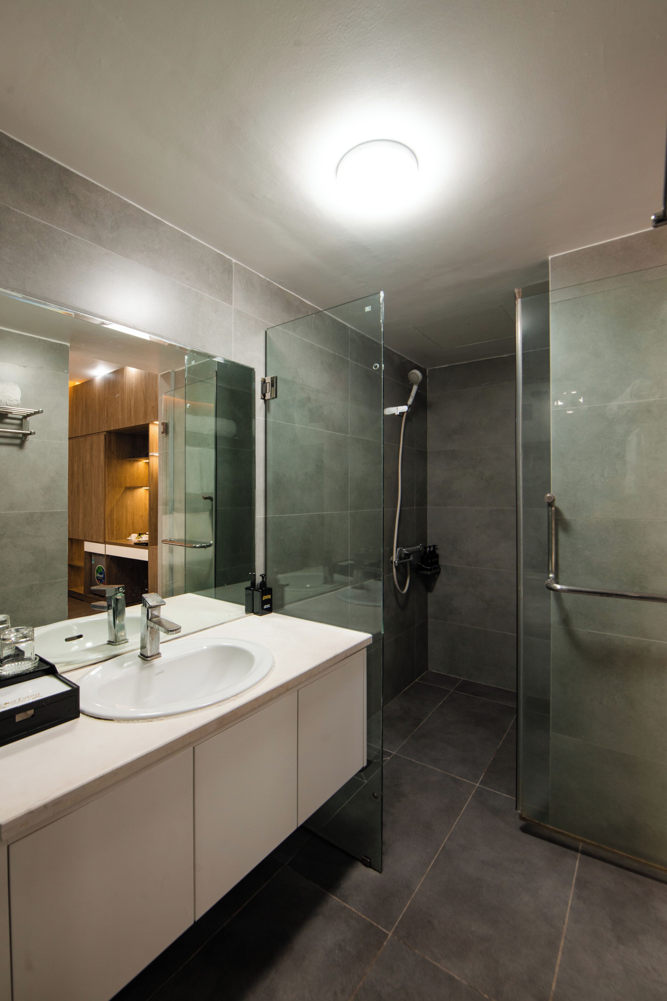 Dobbeltrom – superior, ikke-røyk, elveutsikt | Bad | Dusj, toalettartikler (inkludert), hårføner og tøfler