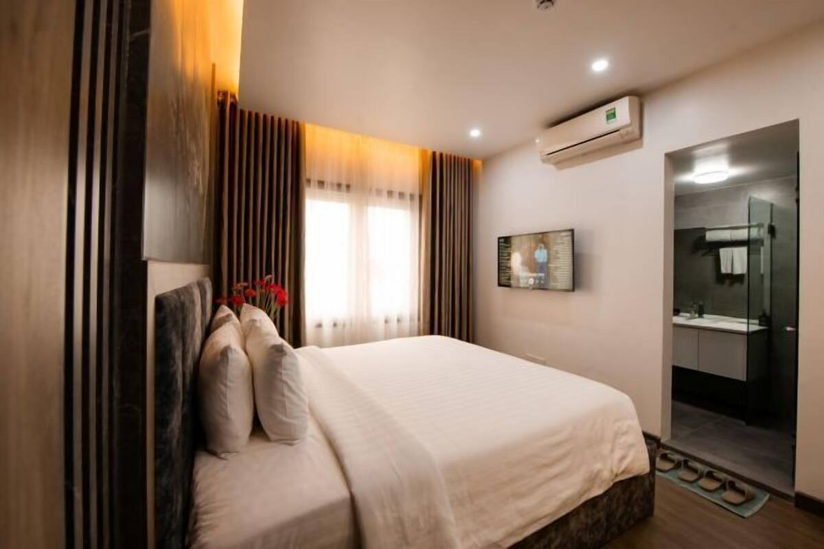Minibar, bàn, truy cập Internet không dây miễn phí, bộ trải giường
