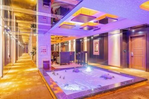 Indoor pool - Delight Empire Hotel (Dongguan)