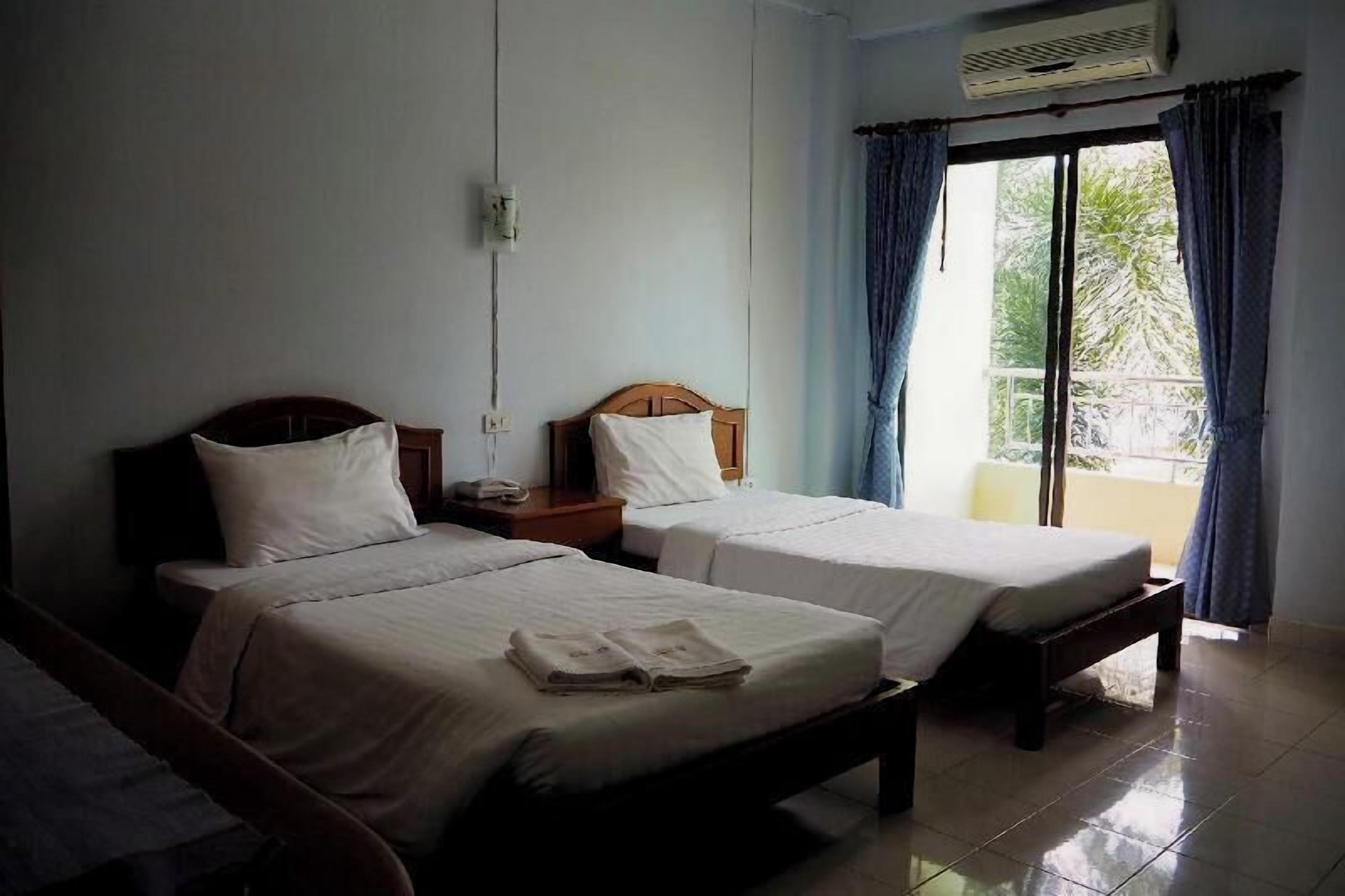Blackout curtains, rollaway beds, free WiFi