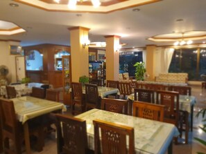 Restaurant - Ritzy House Hotel (Chumphon)
