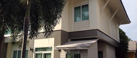 4 Bedrooms with Private Pool Villa | 4 bedrooms, free WiFi, bed sheets