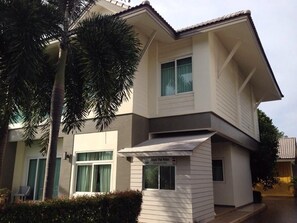 4 Bedrooms with Private Pool Villa | 4 bedrooms, free WiFi, bed sheets - Villa Panwa (Wichit)