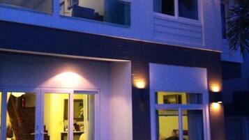 4 Bedrooms with Private Pool Villa | Terraço/pátio