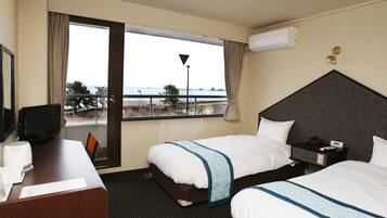 In-room safe, desk, laptop workspace, iron/ironing board