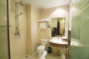 Deluxe-Zimmer | Badezimmer