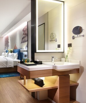 Ducha, cabezal de ducha tipo lluvia, artículos de tocador gratuitos