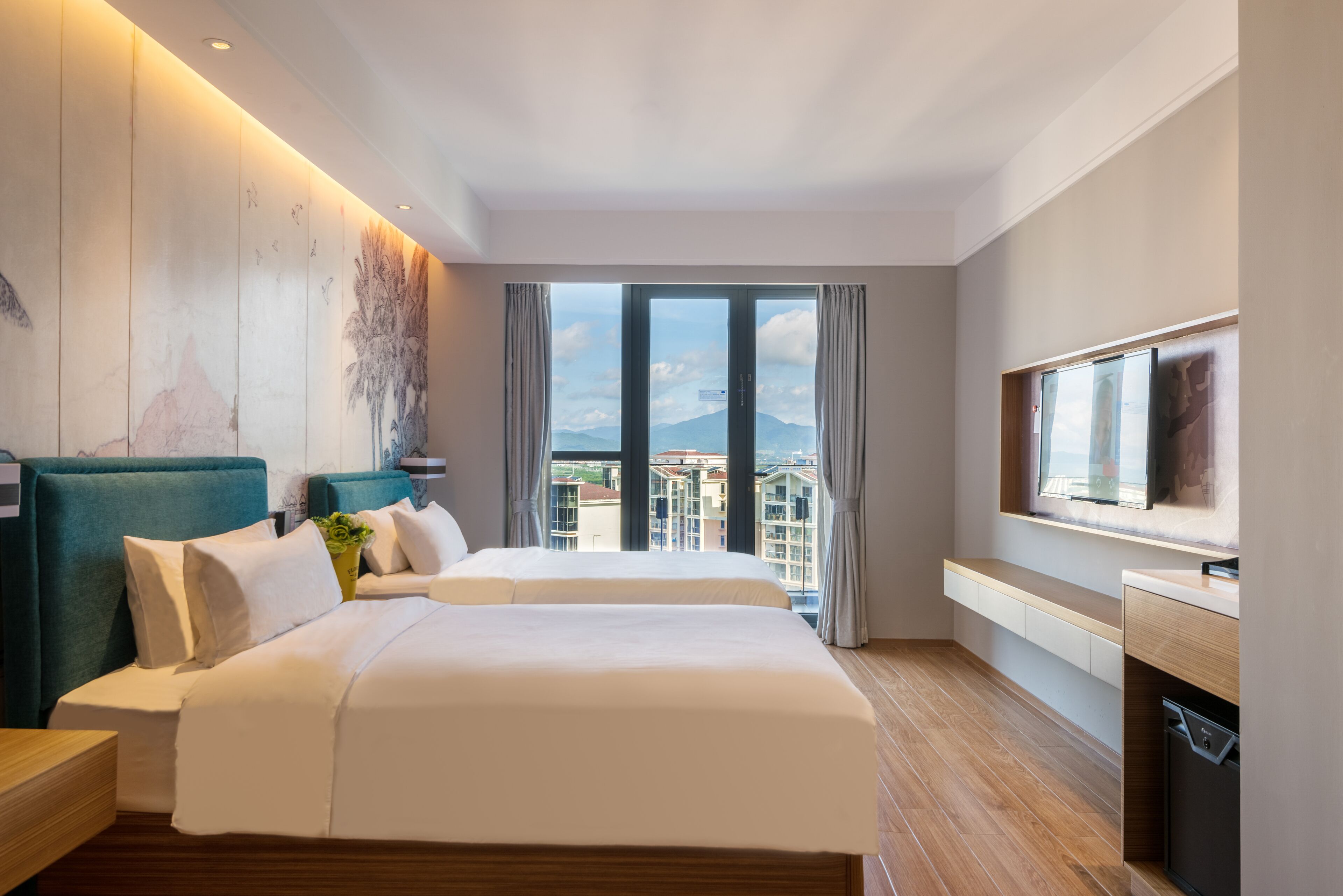 superior room | minibar, desk, iron/ironing board, free wifi