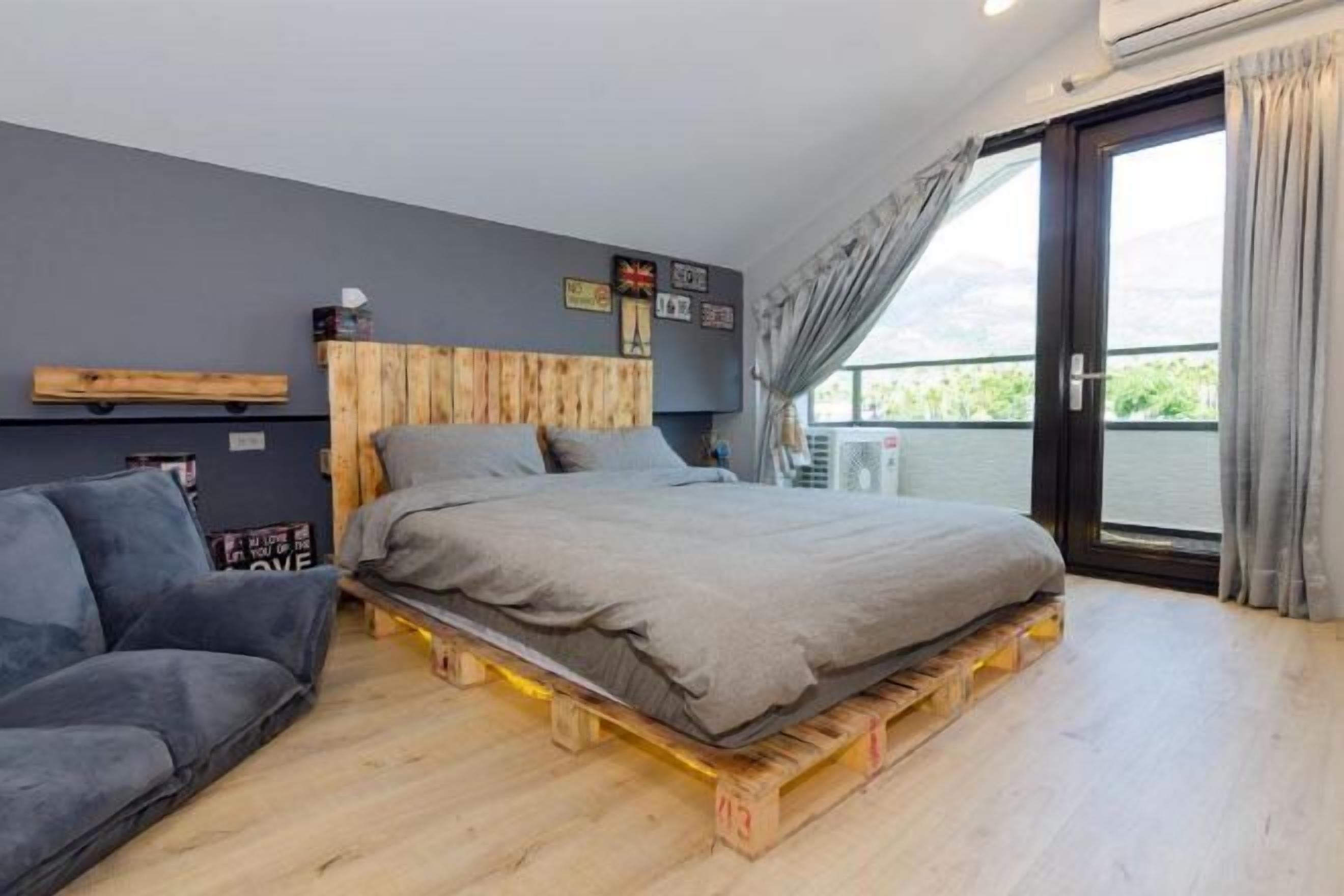 Wifi gratuïta i roba de llit 