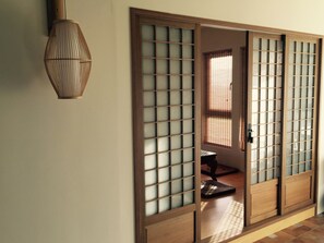 Perhehuone | Ilmainen Wi-Fi, vuodevaatteet