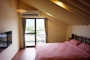 Deluxe Double Room | Free WiFi, bed sheets - Celine's B&B (Fenglin)