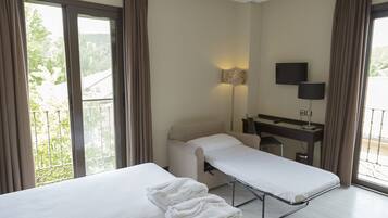 Panoramic Double Room | Hypo-allergenic bedding available, minibar, in-room safe, desk