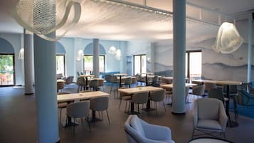 Snack bar