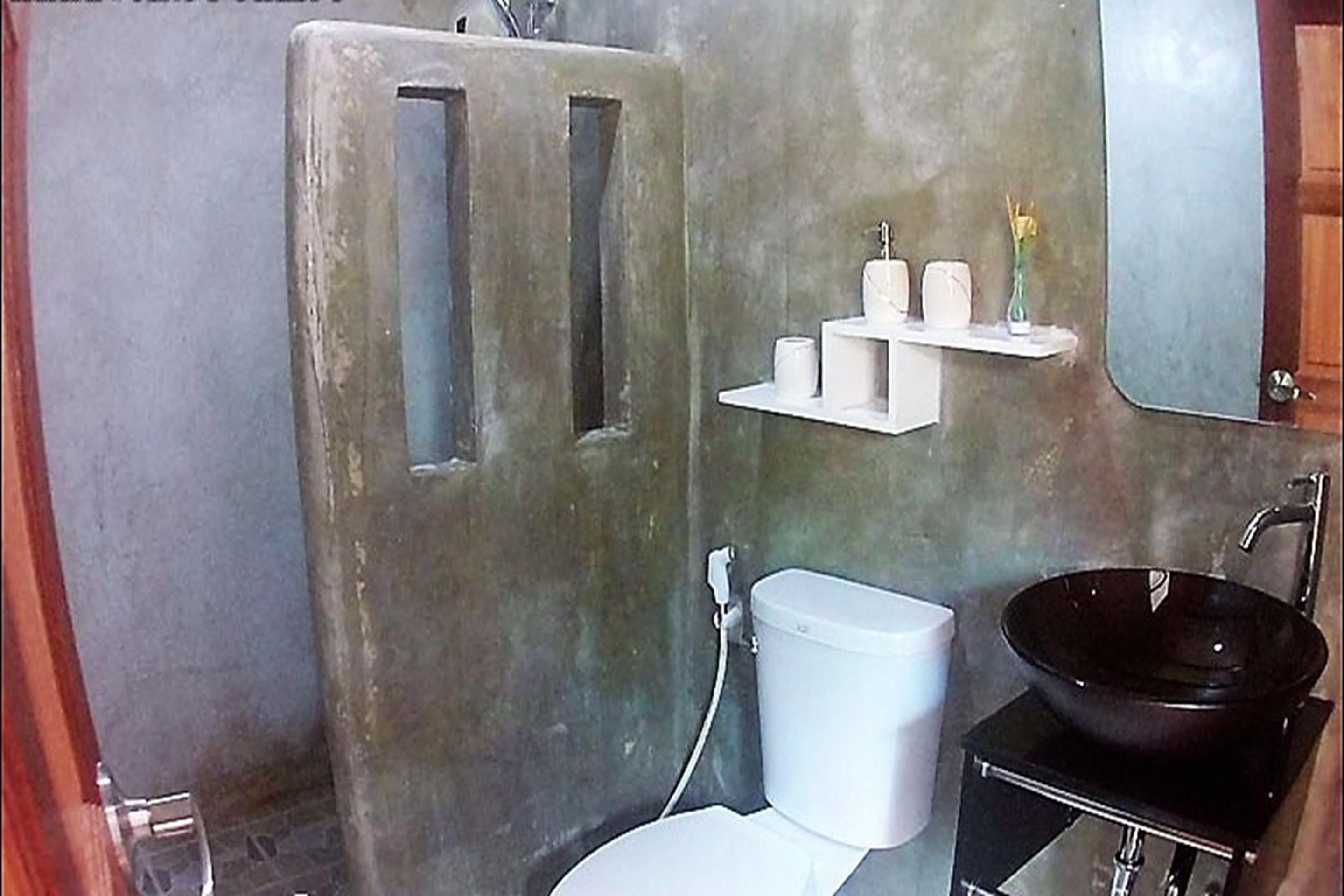 bungalow | bathroom | shower, rainfall showerhead, free toiletries, towels