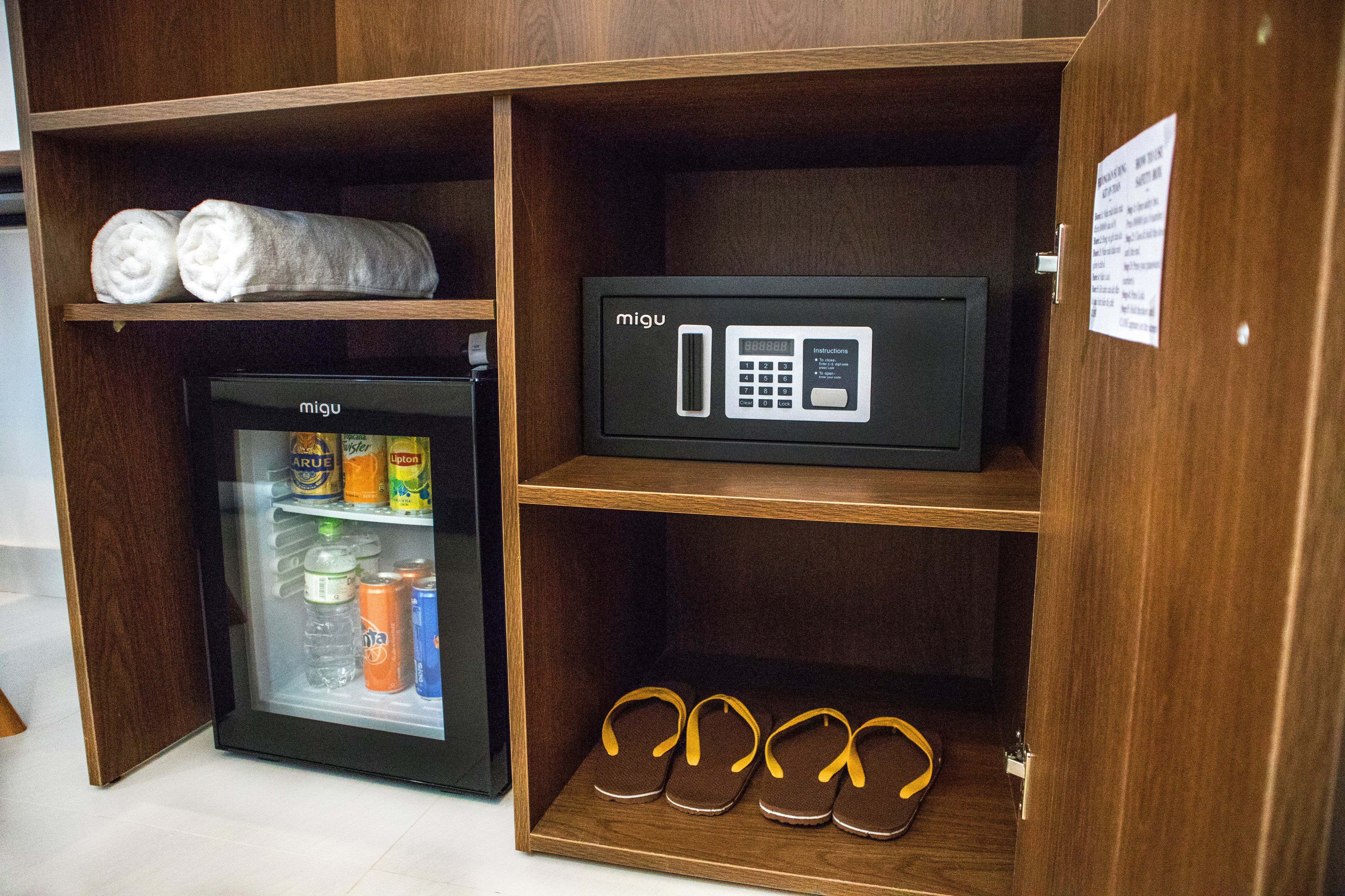 cozy room (low floor) | minibar, in-room safe, desk, free wifi