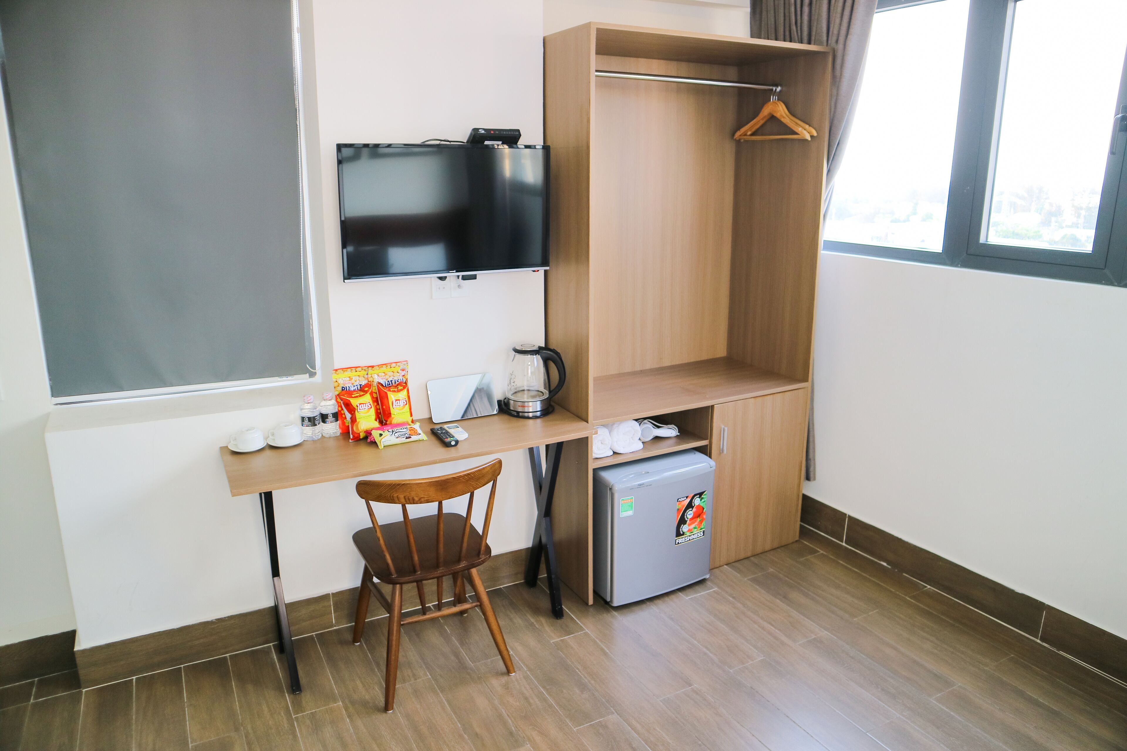 vip cozy room (large room + city view) | minibar, in-room safe, desk, free wifi