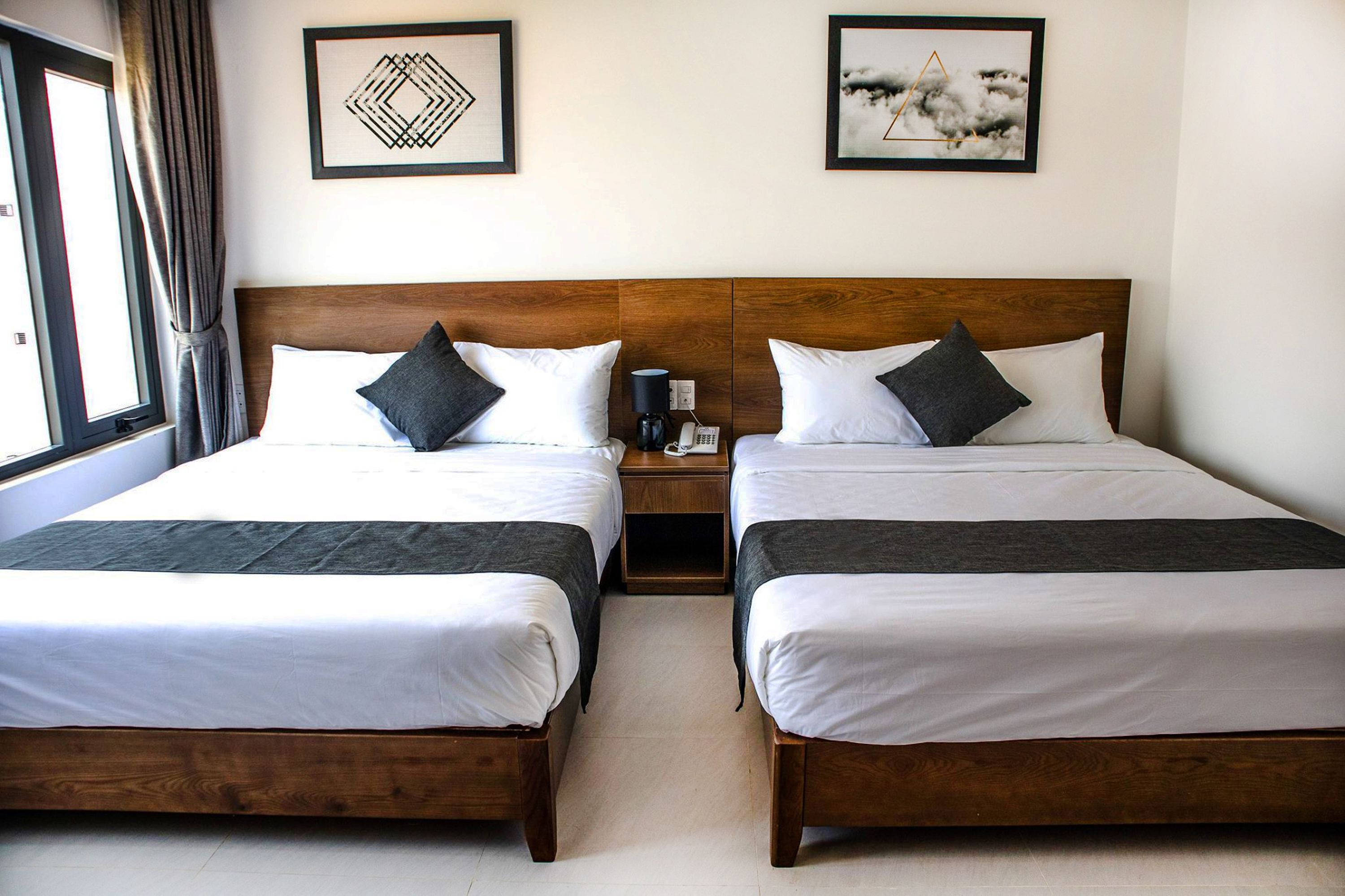 deluxe two queen beds (large room + city view) | minibar, in-room safe, desk, free wifi